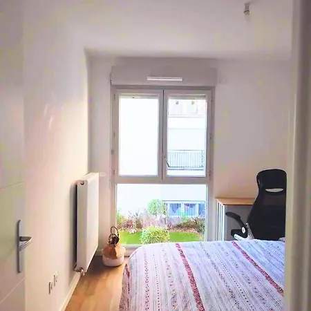 Privee Dans Un Nouvel Partage Pres De Paris Avec Parking Gratuit Apartman *